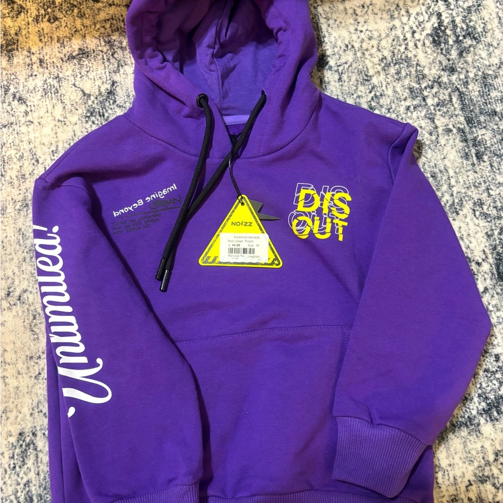 Mania Jeans boys’ or girls’ sweatshirt.